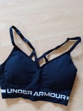 $4>>Under Armour Black Strappy Sports Bra with Logo Band